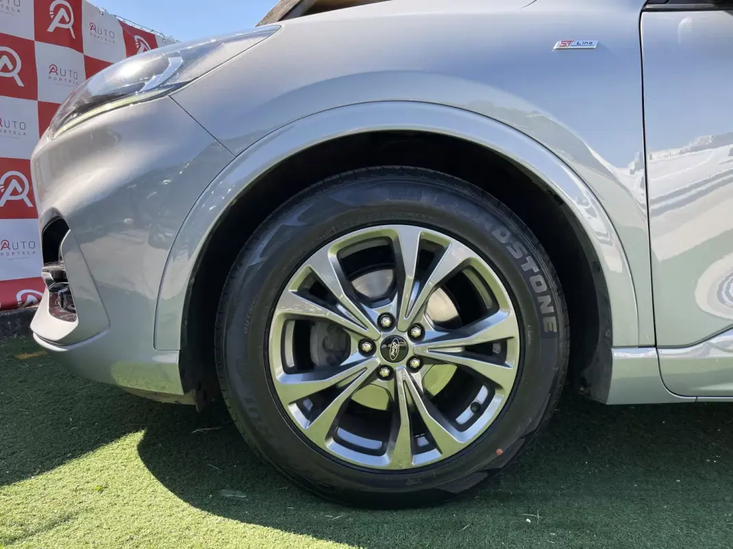 Ford Kuga 2022 - 17990 EUR, 85480 km - AUTO.MOTO.pt - 85480km - foto 7 de 22