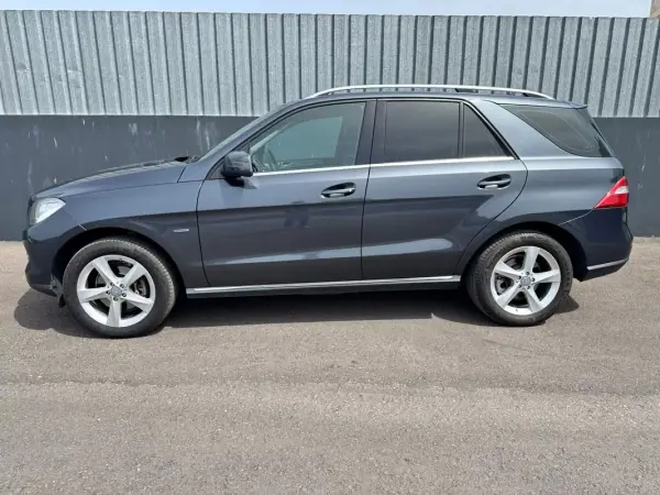 Mercedes-Benz ML 250 2012 - 24850 EUR, 179926 km - AUTO.MOTO.pt - 179926km - foto 4 de 31
