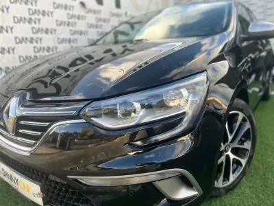 Renault Mégane 2016 - 15750 EUR, 120000 km - AUTO.MOTO.pt - 120000km - foto 2 de 8
