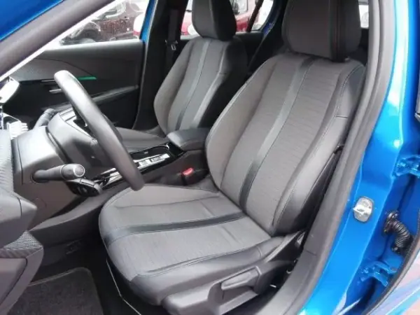 Peugeot e-208 2021 - 18000 EUR, 85265 km - AUTO.MOTO.pt - 85265km - foto 11 de 40