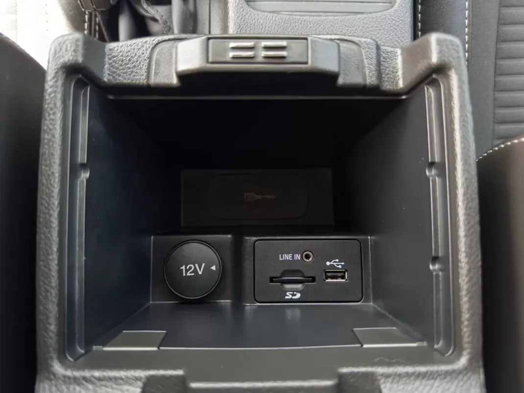 Ford Focus 2016 - 9990 EUR, 103000 km - AUTO.MOTO.pt - 103000km - foto 37 de 42