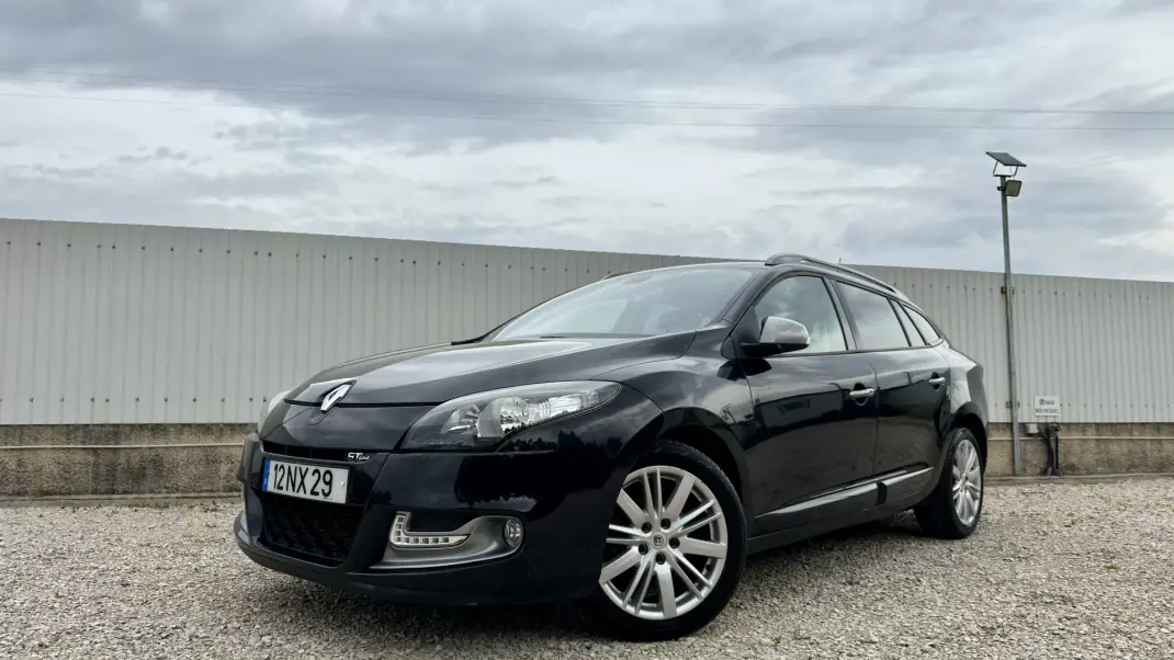 Renault Mégane Sport Tourer 2013 - 9950 EUR, 182000 km - AUTO.MOTO.pt - 182000km - foto 3 de 41