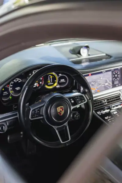 Porsche Panamera 2019 - 61900 EUR, 108300 km - 108300km - foto 16 de 46