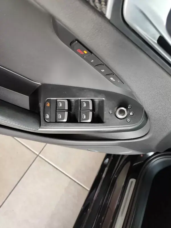 Audi RS4 Avant 2013 - 45900 EUR, 113000 km - AUTO.MOTO.pt - 113000km - foto 21 de 45