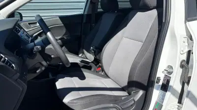 Hyundai i20 2017 - 11390 EUR, 78000 km - AUTO.MOTO.pt - 78000km - foto 17 de 20