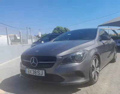 Mercedes-Benz CLA 200 2016 - 21800 EUR, 150000 km - AUTO.MOTO.pt - 150000km - foto 2 de 12