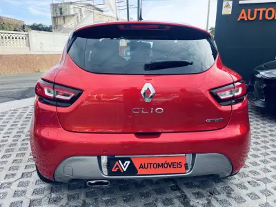 Renault Clio 2018 — foto 6 de 12