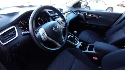 Nissan Qashqai 2017 - 15999 EUR, 139999 km - AUTO.MOTO.pt - 139999km - foto 20 de 34