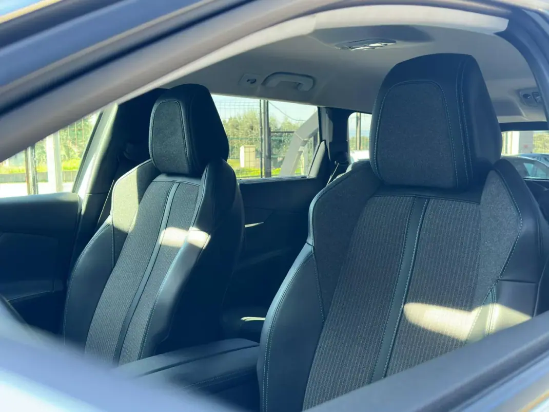 Peugeot 5008 2021 - 25900 EUR, 124114 km - AUTO.MOTO.pt - 124114km - foto 17 de 30