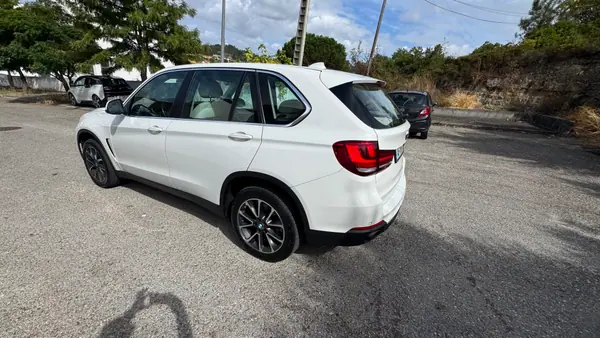 BMW X5 2016 - 21000 EUR, 230000 km - AUTO.MOTO.pt - 230000km - foto 3 de 23