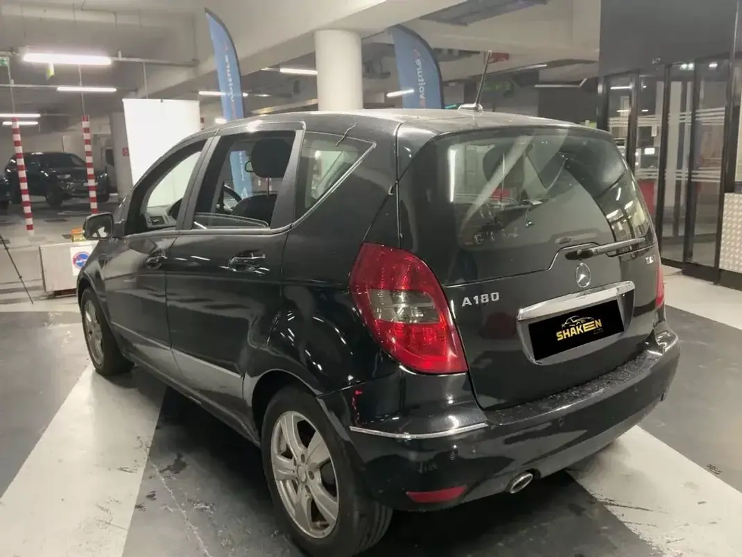 Mercedes-Benz A 180 2012 - 9900 EUR, 67382 km - AUTO.MOTO.pt - 67382km - foto 4 de 10