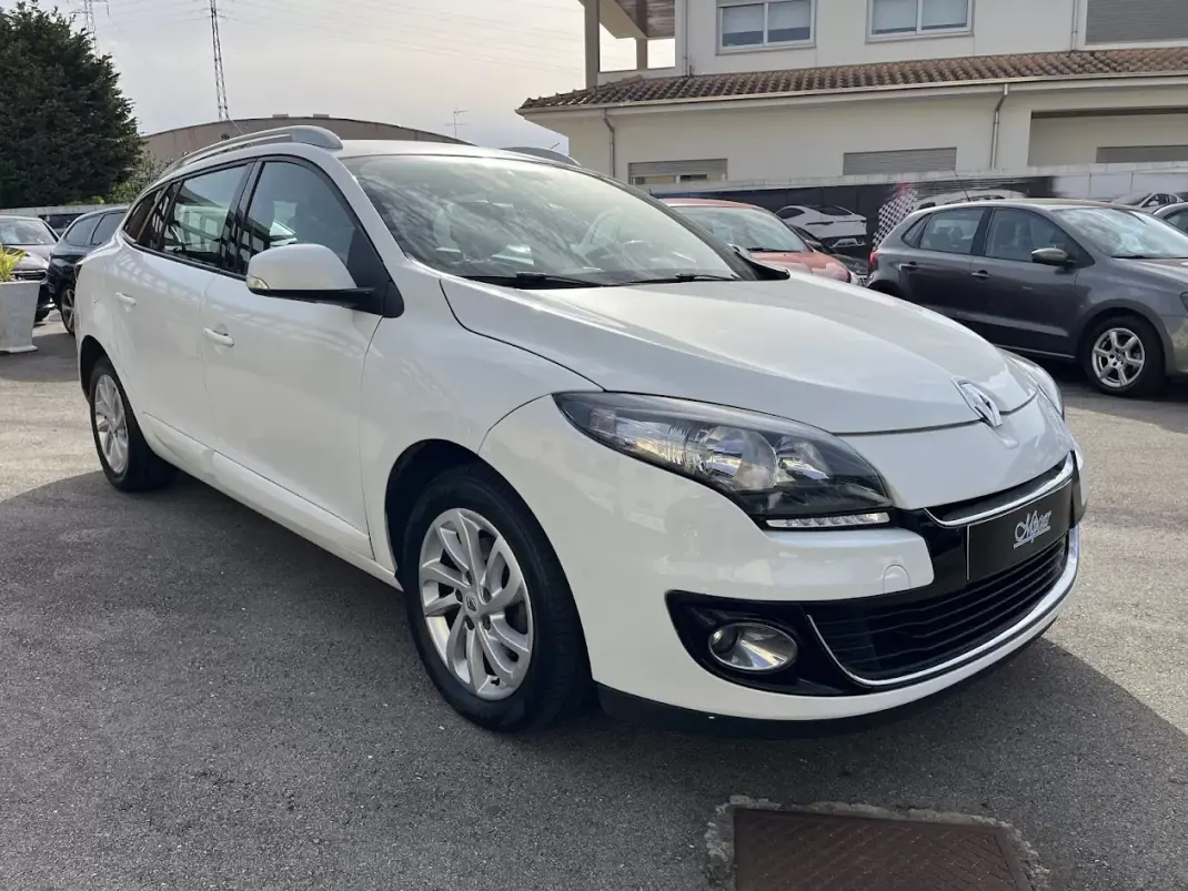 Renault Mégane Sport Tourer 2012 - 6950 EUR, 227000 km - AUTO.MOTO.pt - 227000km - foto 3 de 36