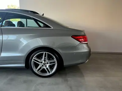 Mercedes-Benz E 220 2015 - 24999 EUR, 161900 km - AUTO.MOTO.pt - 161900km - foto 41 de 135