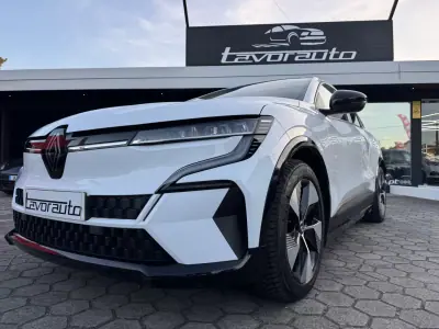 Renault Mégane E-Tech 2022 - 22500 EUR, 96000 km - AUTO.MOTO.pt - 96000km - foto 23 de 44