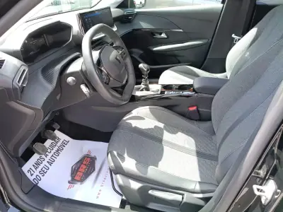 Peugeot 208 2025 - 18750 EUR, 11452 km - AUTO.MOTO.pt - 11452km - foto 6 de 20