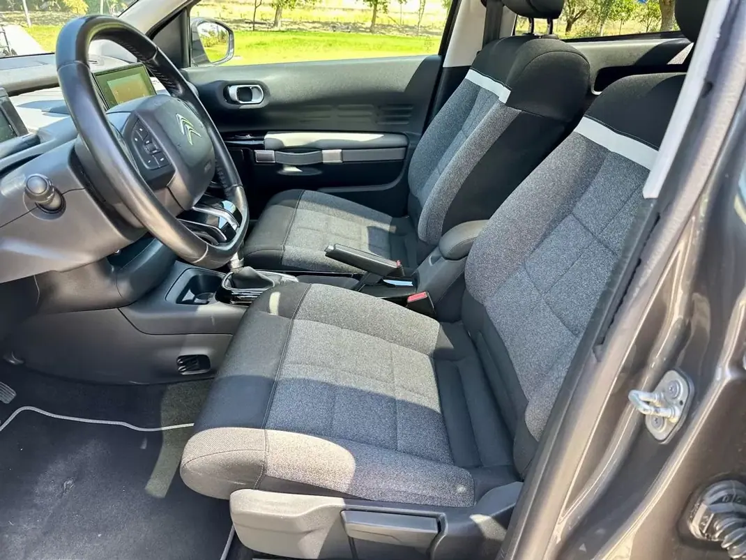 Citroën C4 Cactus 2019 - 11990 EUR, 119000 km - 119000km - foto 18 de 41