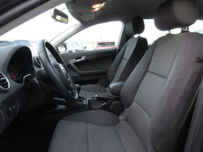 Audi A3 Sportback 2006 - 7490 EUR, 285 km - AUTO.MOTO.pt - 285km - foto 16 de 30