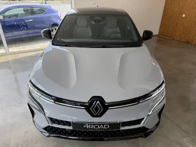 Renault Mégane E-Tech 2022 - 24999 EUR, 27000 km - AUTO.MOTO.pt - 27000km - foto 19 de 116