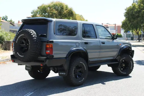 Toyota 4-Runner 1995 - 48000 EUR, 336000 km - AUTO.MOTO.pt - 336000km - foto 7 de 40