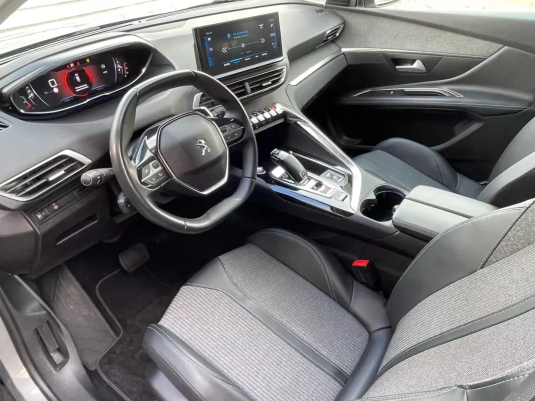 Peugeot 3008 2021 - 22900 EUR, 51000 km - AUTO.MOTO.pt - 51000km - foto 4 de 10