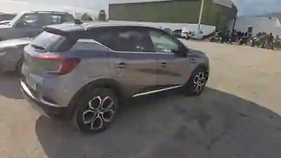 Renault Captur 2022 - 25000 EUR, 67500 km - AUTO.MOTO.pt - 67500km - foto 4 de 9