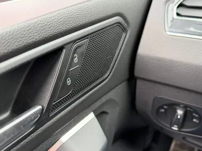 Volkswagen Tiguan 2022 - 33900 EUR, 71516 km - AUTO.MOTO.pt - 71516km - foto 7 de 21