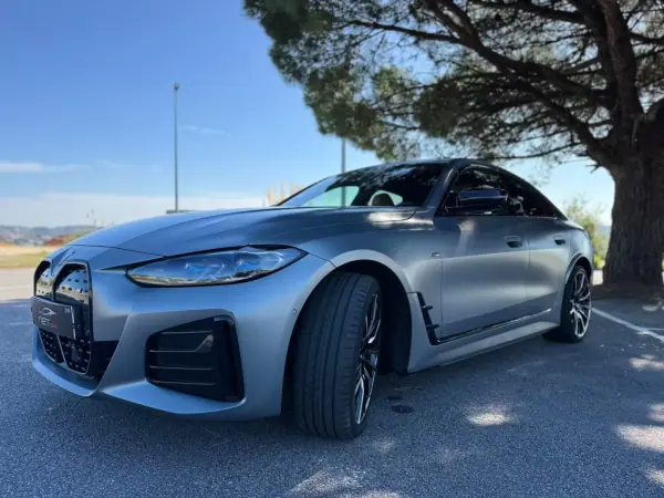 BMW i4 2023 — foto 2 de 14