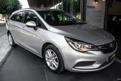 Opel Astra Sports Tourer 2018 - 9900 EUR, 225626 km - AUTO.MOTO.pt - 225626km - foto 6 de 34