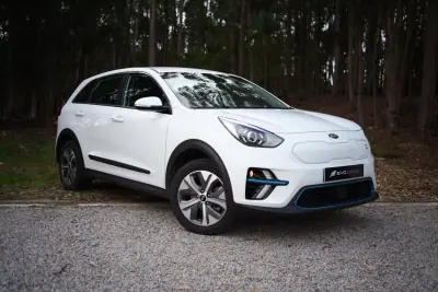 Kia e-Niro 2020 - 20990 EUR, 28500 km - foto 5 de 25