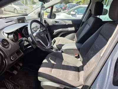 Opel Meriva 2014 — foto 6 de 11