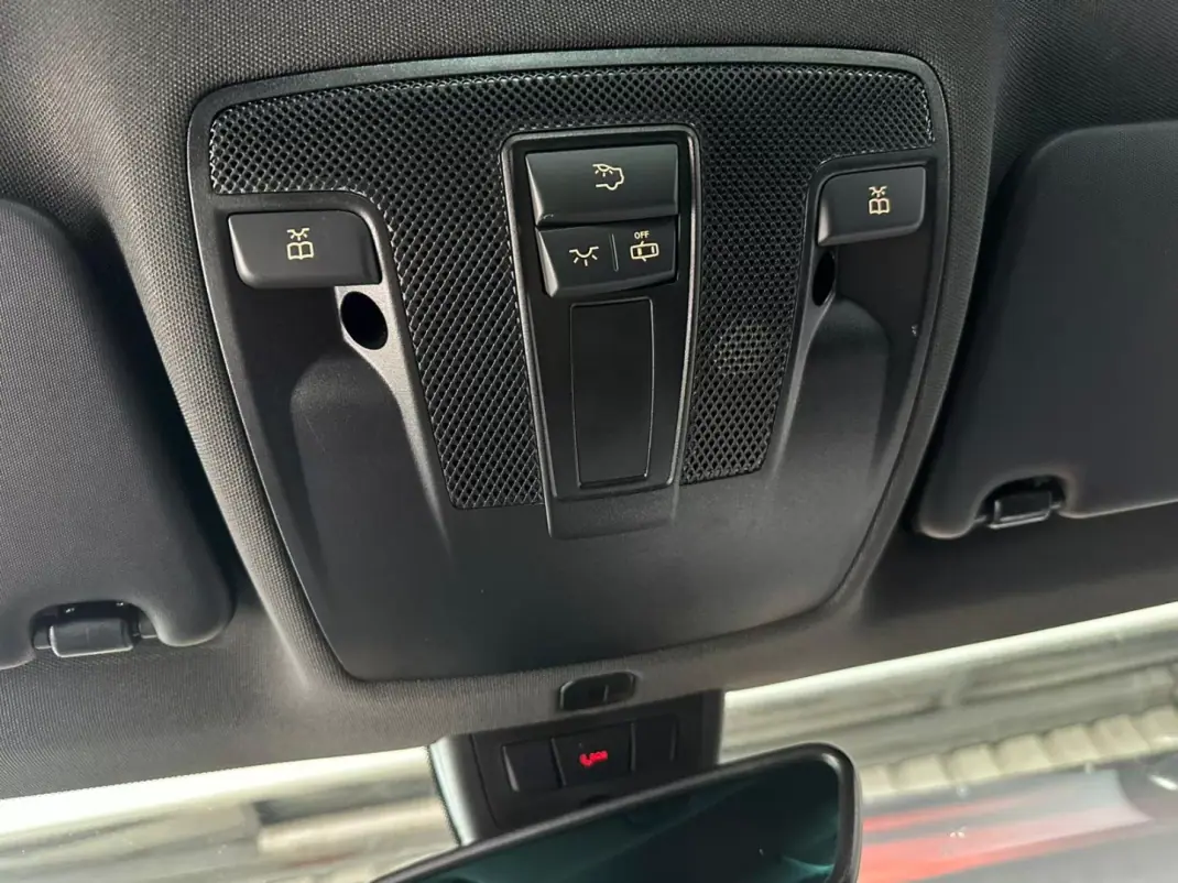 Mercedes-Benz CLA 200 2016 - 21900 EUR, 163435 km - AUTO.MOTO.pt - 163435km - foto 25 de 32