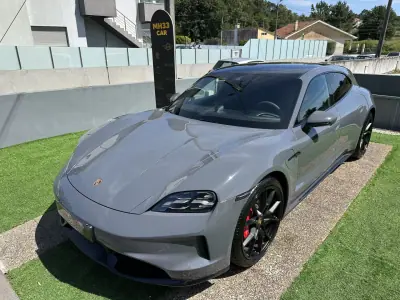 Porsche Taycan Sport Turismo 2025 - 130000 EUR, 19000 km - AUTO.MOTO.pt - 19000km - foto 6 de 78
