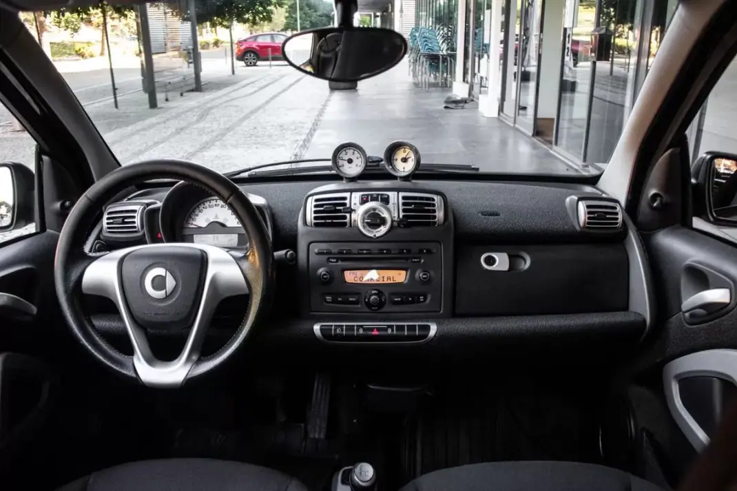 Smart ForTwo 2009 - 4900 EUR, 248693 km - 248693km - foto 27 de 27