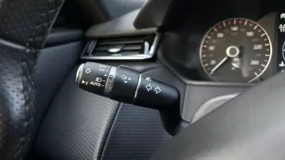 Land Rover Range Rover Velar 2019 - 37500 EUR, 96232 km - AUTO.MOTO.pt - 96232km - foto 12 de 31