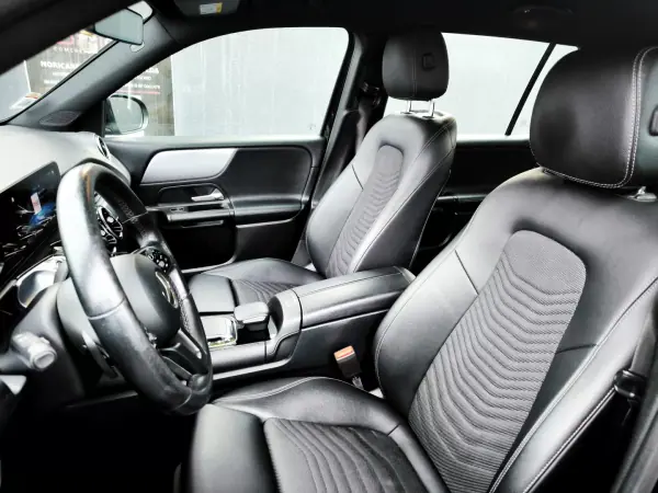 Mercedes-Benz GLB 180 2020 - 28950 EUR, 143000 km - AUTO.MOTO.pt - 143000km - foto 3 de 4