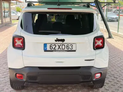 Jeep Renegade 2019 - 19800 EUR, 23341 km - AUTO.MOTO.pt - 23341km - foto 5 de 16