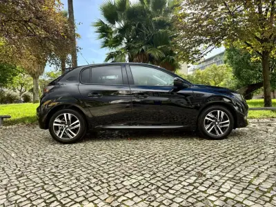 Peugeot 208 2020 - 11990 EUR, 81600 km - AUTO.MOTO.pt - 81600km - foto 11 de 37