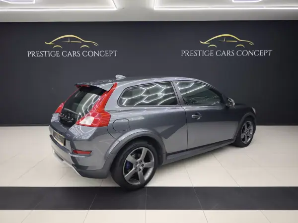 Volvo C30 2012 - 10950 EUR, 265888 km - AUTO.MOTO.pt - 265888km - foto 3 de 35