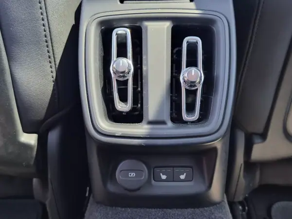 Polestar 2 2023 - 29990 EUR, 59608 km - AUTO.MOTO.pt - 59608km - foto 36 de 46