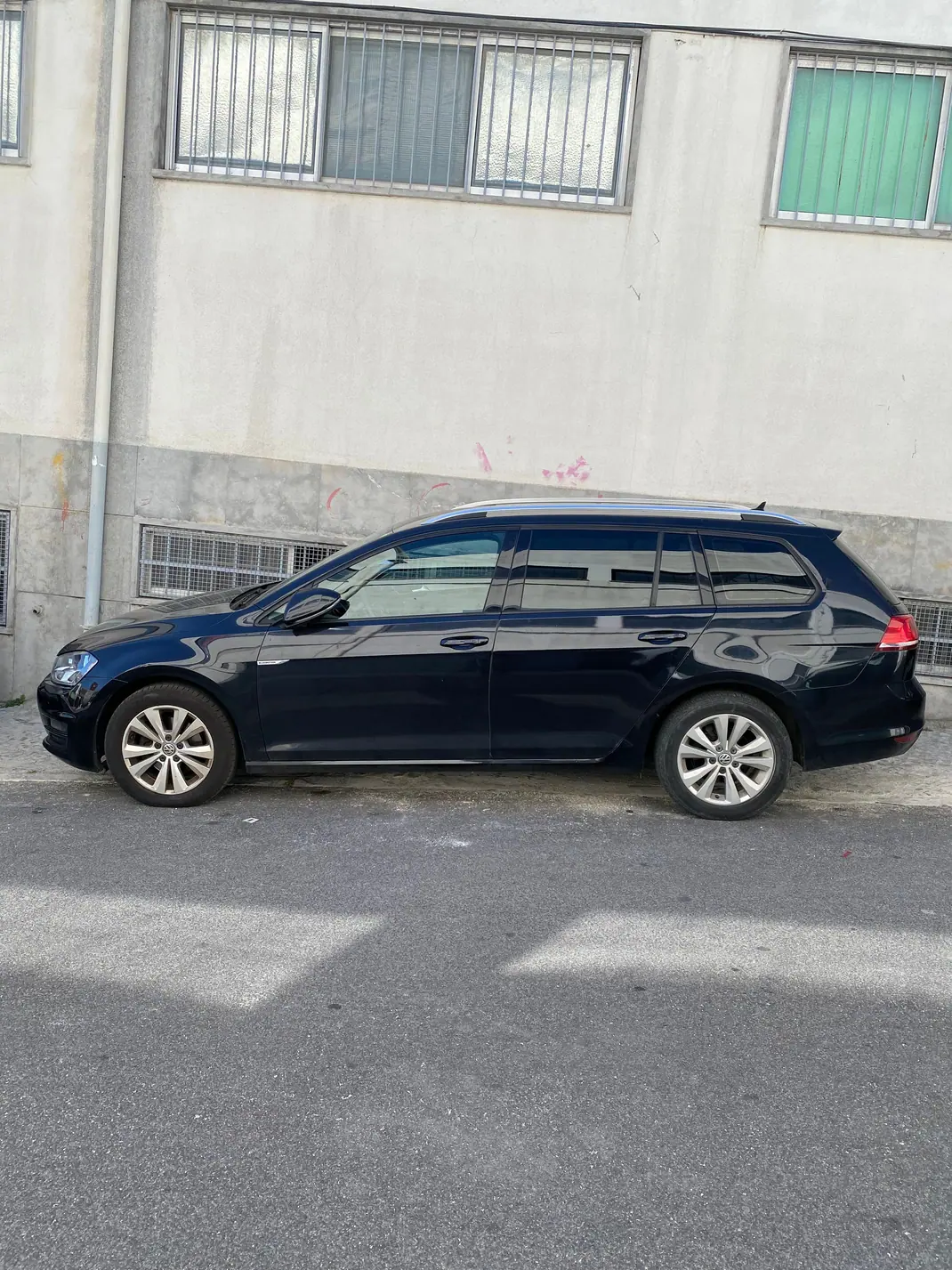 Volkswagen Golf Variant 2015 - 10200 EUR, 172860 km - 172860km - foto 3 de 5