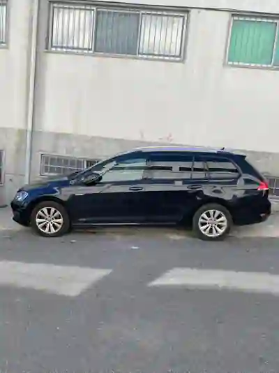 Volkswagen Golf Variant 2015 - 10200 EUR, 172860 km - 172860km - foto 3 de 5