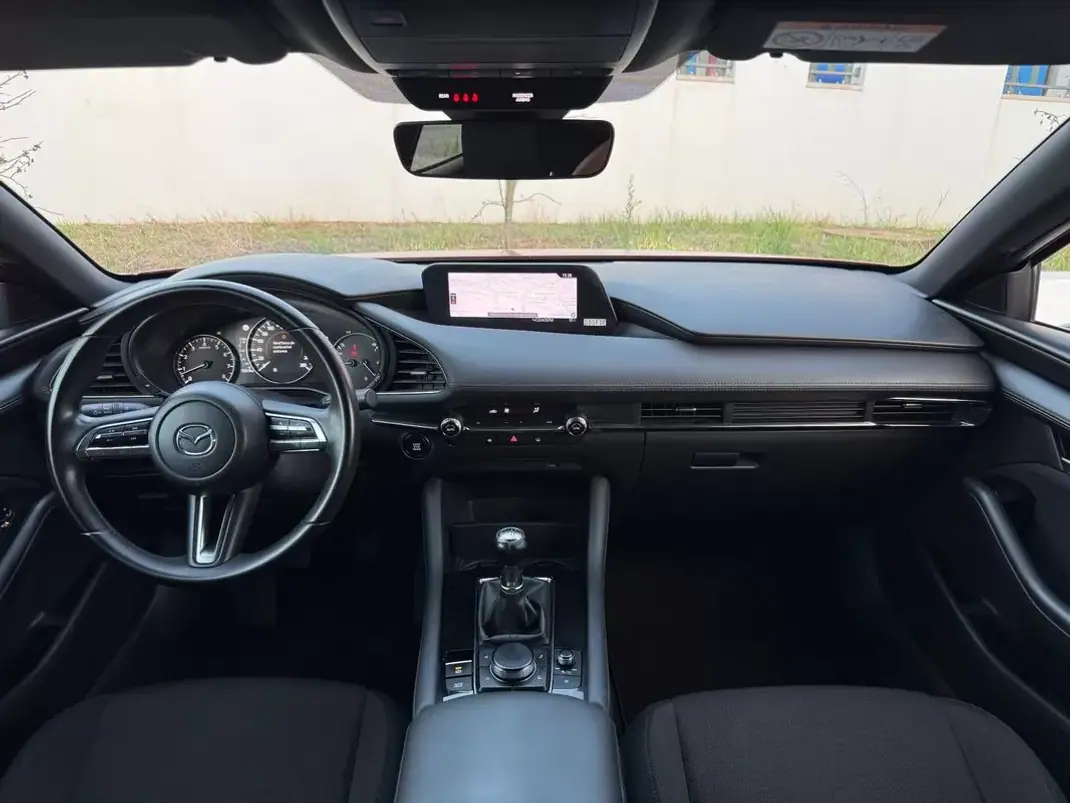 Mazda 3 2019 - 19750 EUR, 80000 km - 80000km - foto 16 de 29