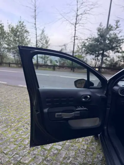 Citroën C3 2021 - 13000 EUR, 128279 km - AUTO.MOTO.pt - 128279km - foto 4 de 18