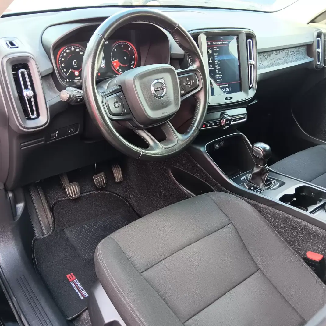 Volvo XC 40 2022 - 24500 EUR, 108137 km - AUTO.MOTO.pt - 108137km - foto 9 de 19