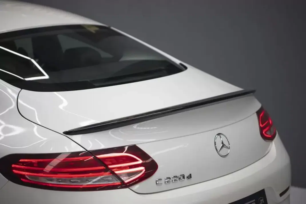 Mercedes-Benz C 220 2017 - 26850 EUR, 184333 km - AUTO.MOTO.pt - 184333km - foto 12 de 17