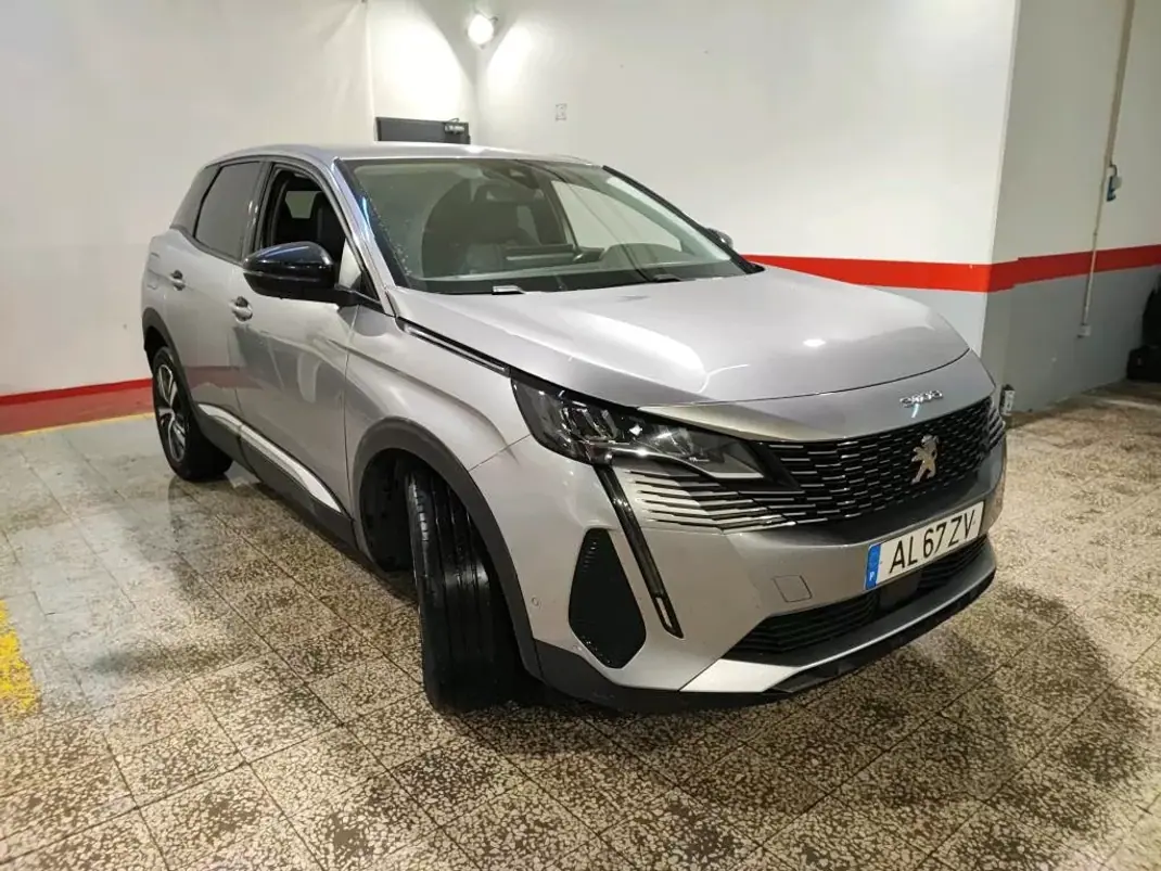 Peugeot 3008 2021 - 21900 EUR, 110765 km - AUTO.MOTO.pt - 110765km - foto 1 de 11
