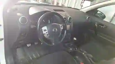 Nissan Qashqai 2013 - 10500 EUR, 106000 km - AUTO.MOTO.pt - 106000km - foto 4 de 4