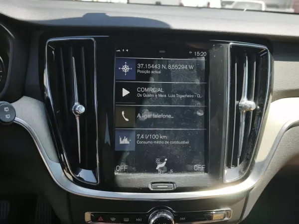 Volvo V60 2019 - 24900 EUR, 182000 km - AUTO.MOTO.pt - 182000km - foto 13 de 25