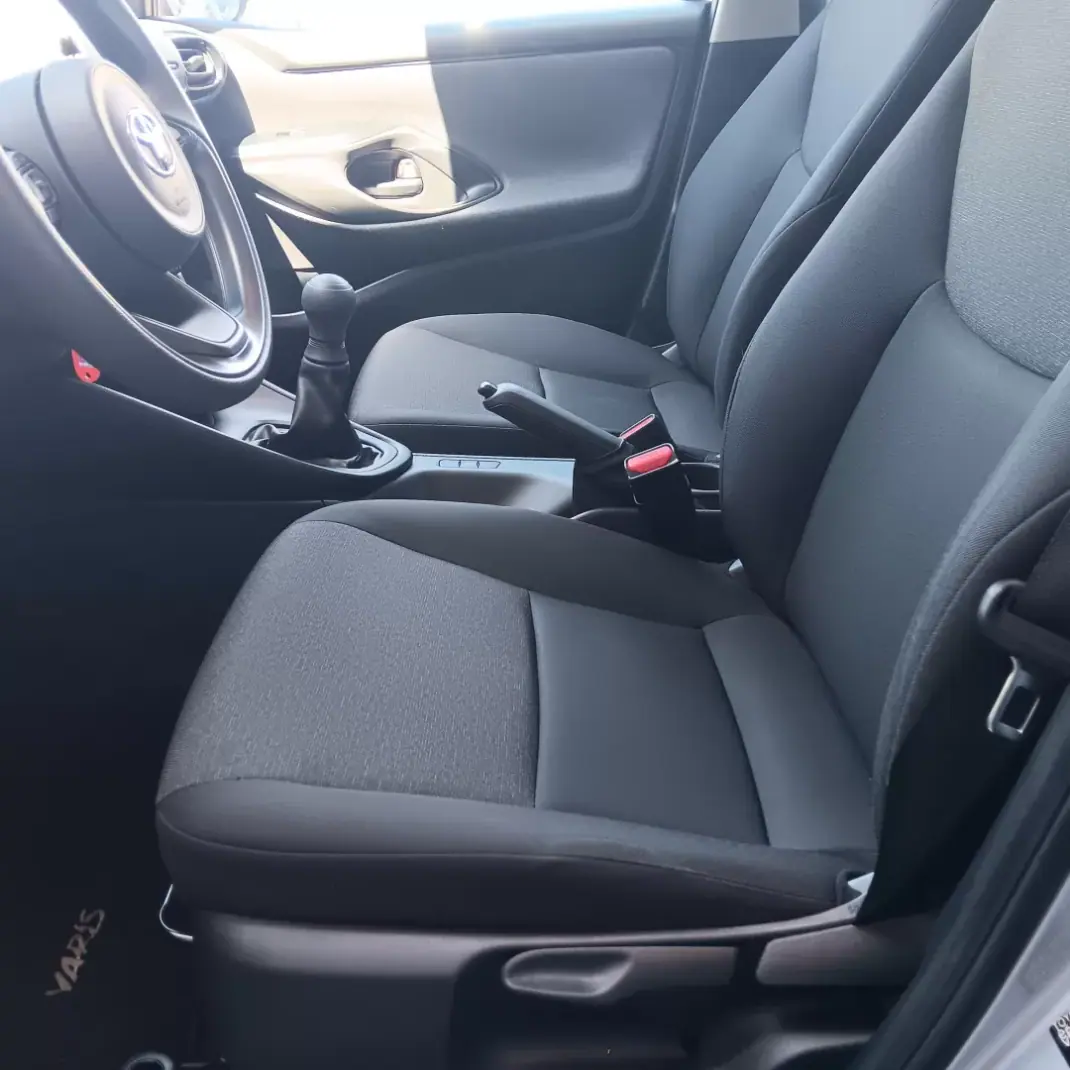 Toyota Yaris 2021 - 17490 EUR, 28569 km - AUTO.MOTO.pt - 28569km - foto 18 de 19