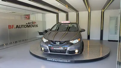 Honda Civic Tourer 2014 - 10750 EUR, 193536 km - AUTO.MOTO.pt - 193536km - foto 11 de 57